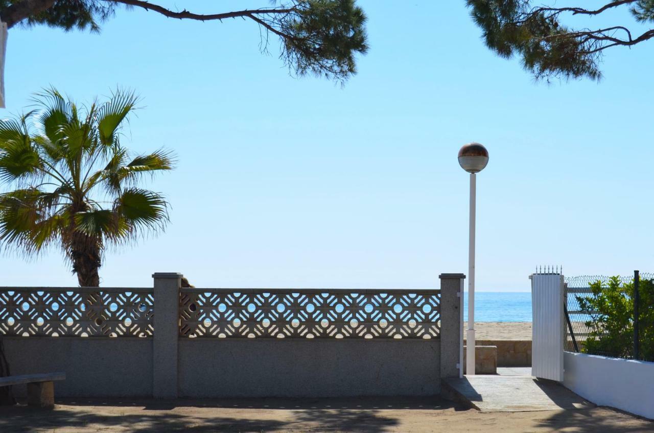 La Torre - Villa Rosamar Beach Cambrils Exterior foto